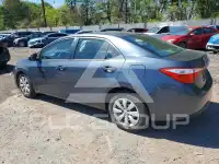 2015 Toyota COROLLA фото