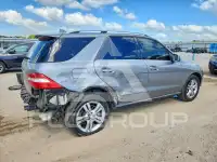 2015 Mercedes Benz M-Class фото