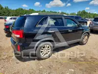 2015 KIA Sorento photo