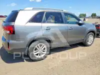 2015 KIA Sorento photo