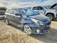 2015 KIA Rondo фото