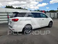 2015 KIA Sedona photo