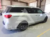 2015 KIA Sedona photo