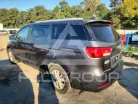 2015 KIA Sedona фото