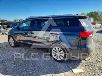2015 KIA Sedona photo