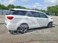 2015 KIA Sedona photo