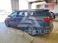 2015 KIA Sedona фото