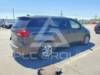 2015 KIA Sedona фото