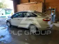 2015 Ford FIESTA фото