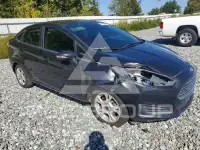 2015 Ford FIESTA photo