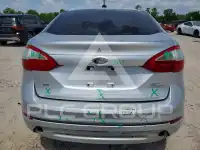 2015 Ford FIESTA photo
