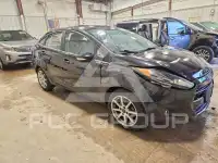 2015 Ford FIESTA фото