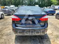 2015 Ford FIESTA фото