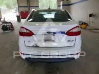 2015 Ford FIESTA photo