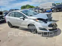 2015 Ford FIESTA фото