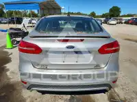 2015 Ford FOCUS фото