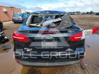 2015 Ford FOCUS фото