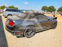2015 Ford MUSTANG photo
