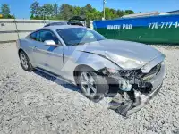 2015 Ford MUSTANG photo