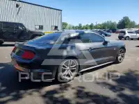 2015 Ford MUSTANG photo