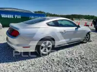 2015 Ford MUSTANG photo
