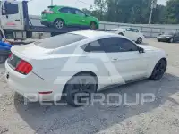 2015 Ford MUSTANG photo