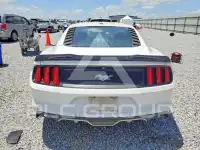 2015 Ford MUSTANG photo