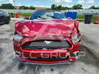 2015 Ford MUSTANG photo
