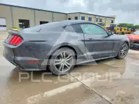 2015 Ford MUSTANG фото