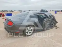 2015 Ford MUSTANG photo