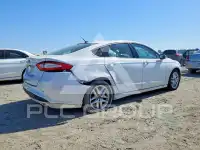 2015 Ford FUSION фото