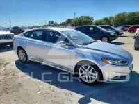2015 Ford FUSION photo