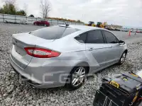 2015 Ford FUSION фото
