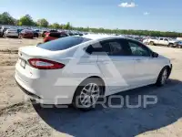 2015 Ford FUSION фото