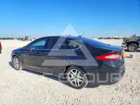 2015 Ford FUSION фото