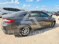 2015 Ford FUSION photo