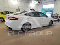 2015 Ford FUSION фото