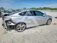 2015 Ford FUSION photo