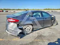 2015 Ford FUSION фото
