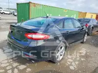 2015 Ford FUSION фото