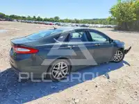 2015 Ford FUSION photo