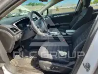 2015 Ford FUSION фото