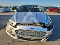 2015 Ford FUSION photo