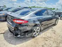 2015 Ford FUSION фото