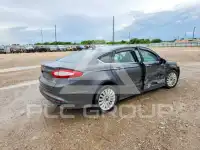 2015 Ford FUSION фото