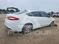2015 Ford FUSION фото