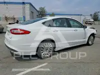 2015 Ford FUSION фото