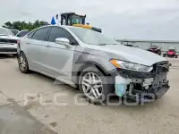 2015 Ford FUSION фото