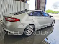 2015 Ford FUSION photo