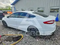 2015 Ford FUSION фото